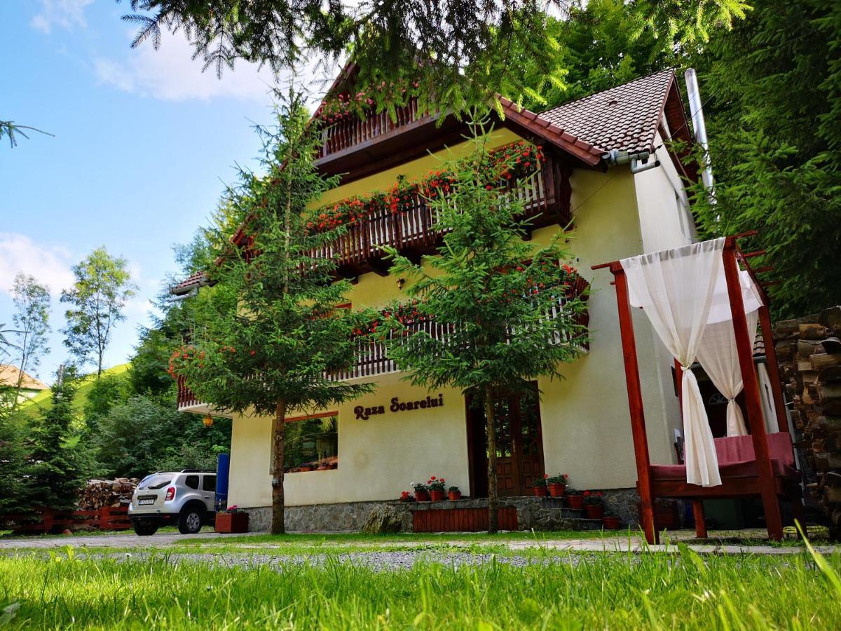 Raza Soarelui Hotel Моечу де Жос Екстериор снимка