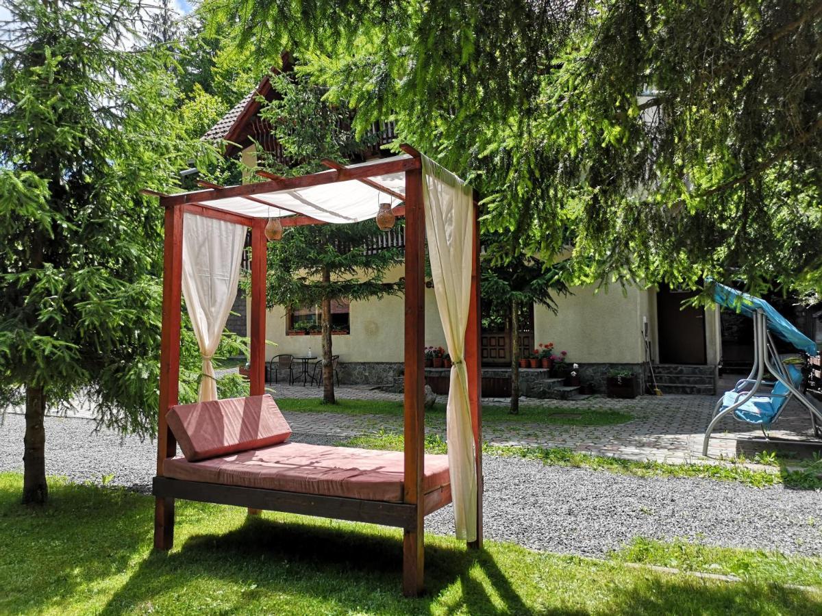 Raza Soarelui Hotel Моечу де Жос Екстериор снимка
