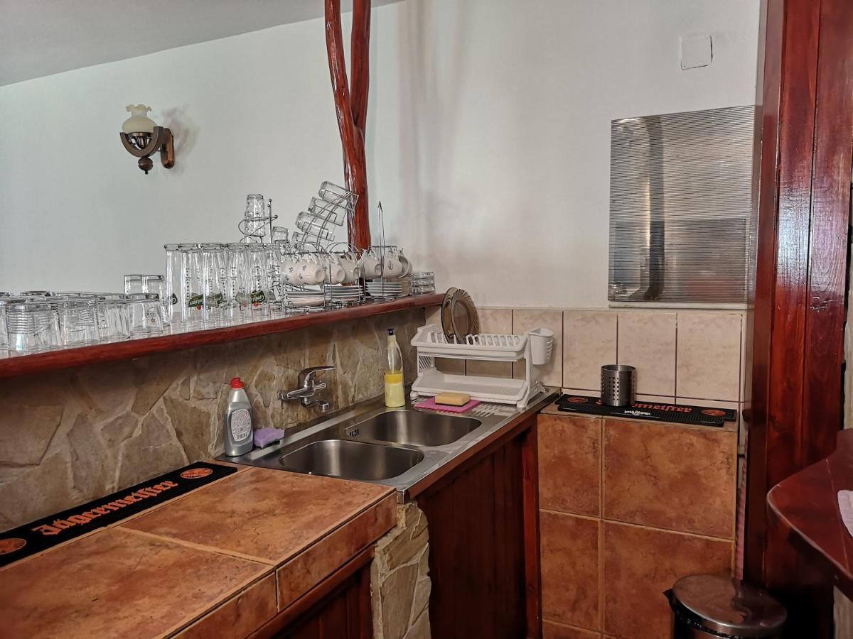 Raza Soarelui Hotel Моечу де Жос Екстериор снимка