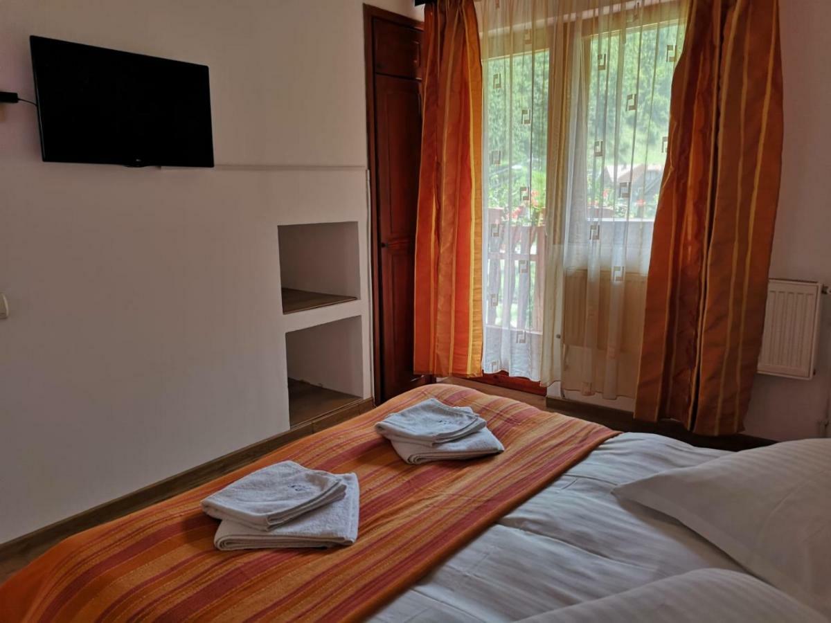 Raza Soarelui Hotel Моечу де Жос Екстериор снимка